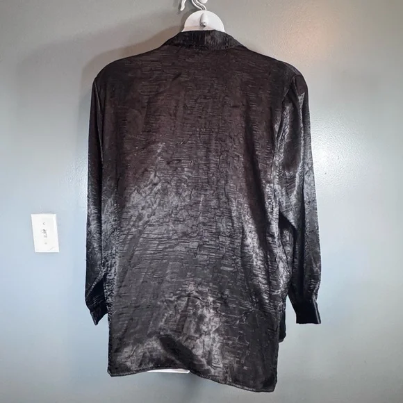 Notations Woman Black Textured Button-Down Blouse – Size 22W - Picture 6 of 9